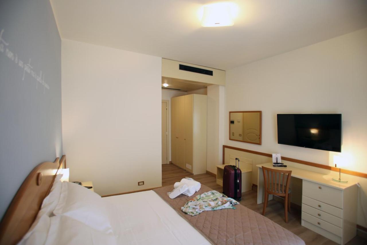 Hotel Le Ginestre Family & Wellness Vieste Exterior foto