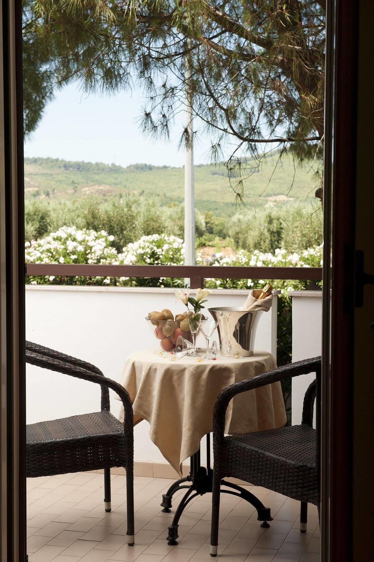 Hotel Le Ginestre Family & Wellness Vieste Exterior foto